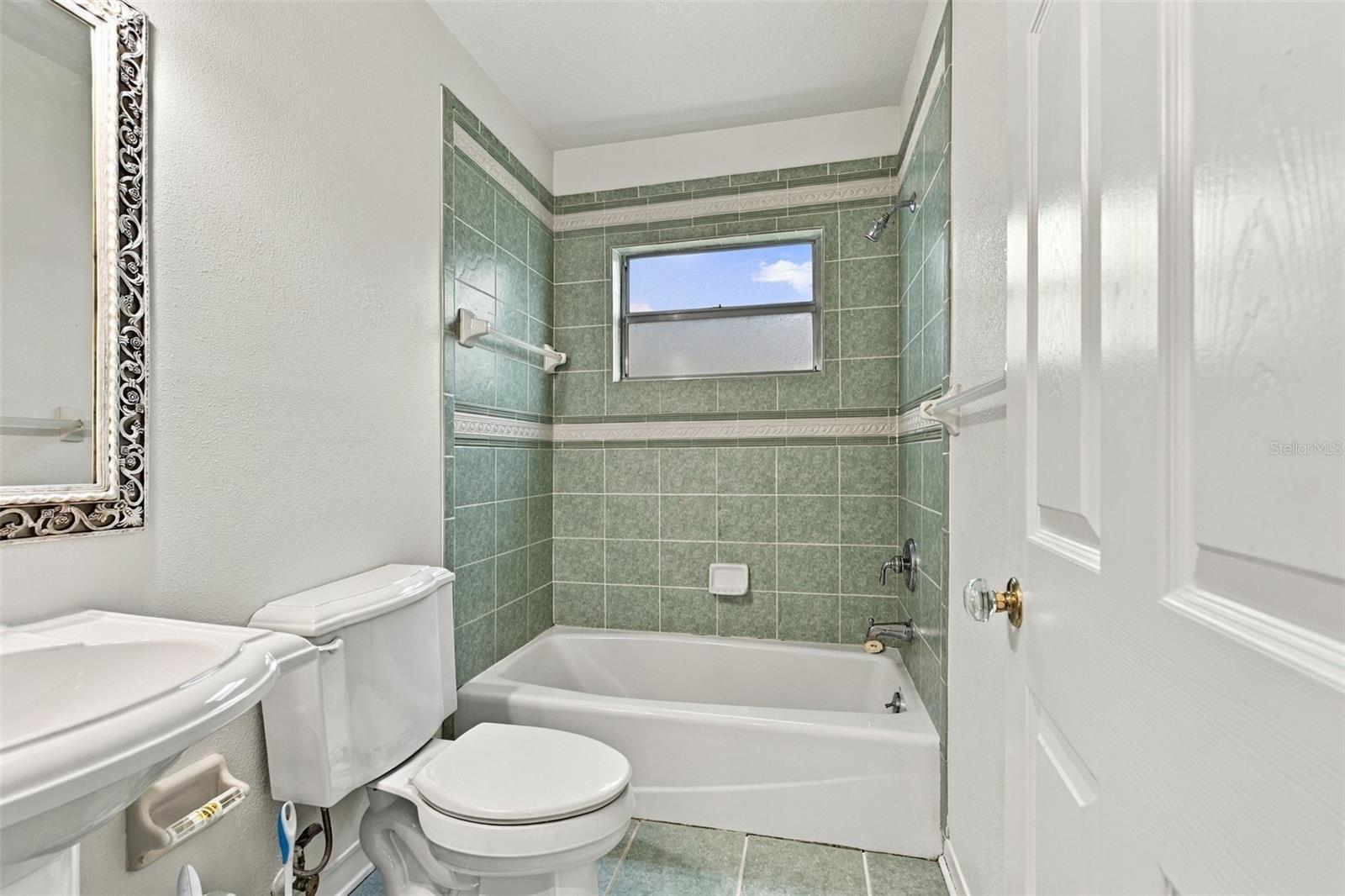 212 S BRADFORD AVE — photo 23
