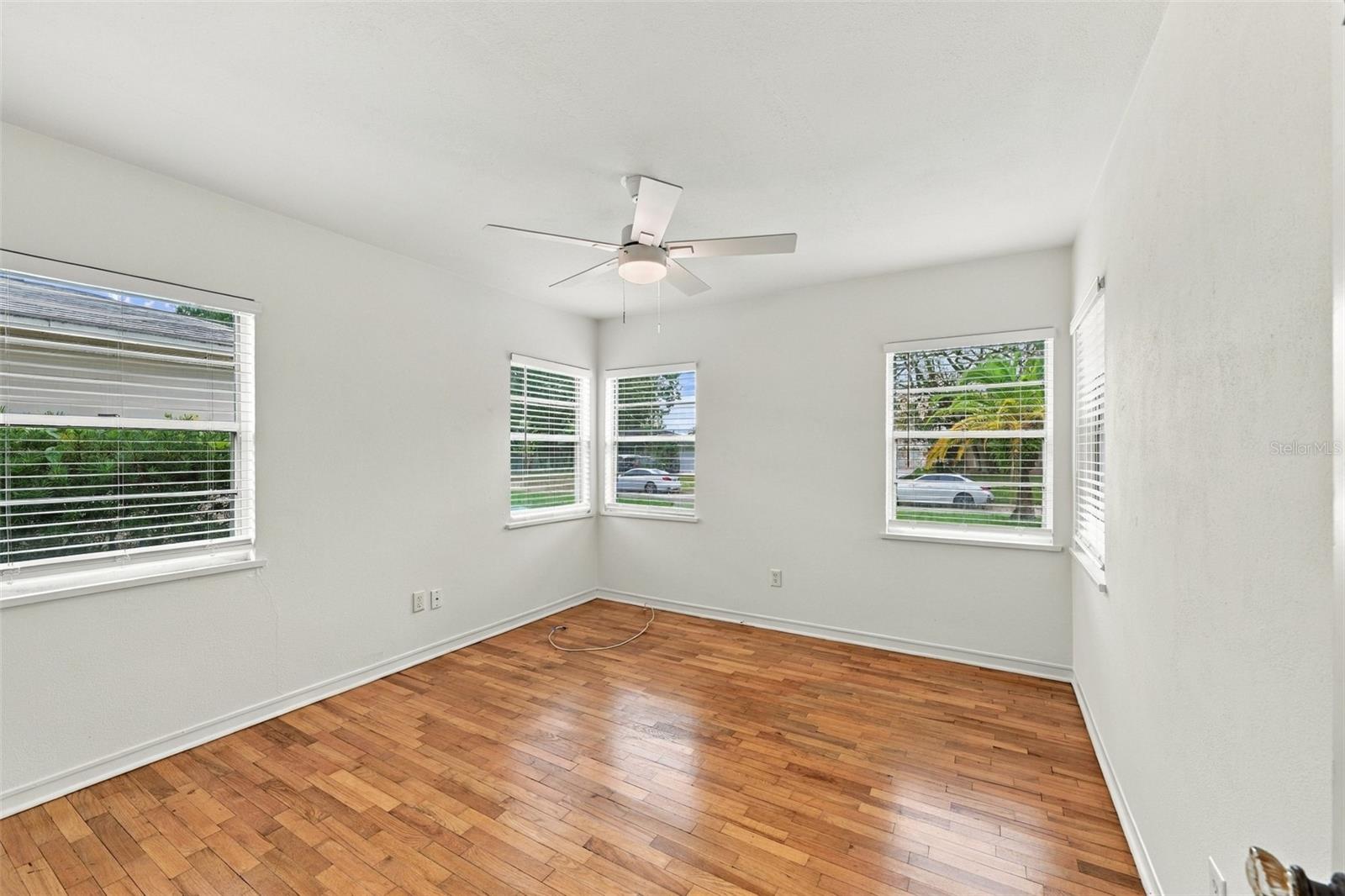 212 S BRADFORD AVE — photo 13