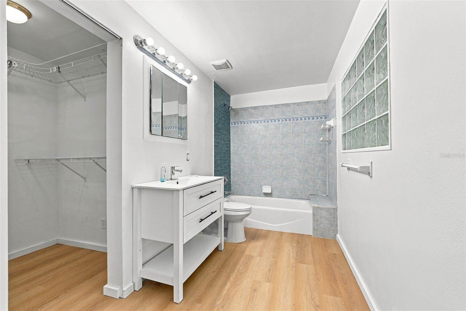 212 S BRADFORD AVE — photo 20