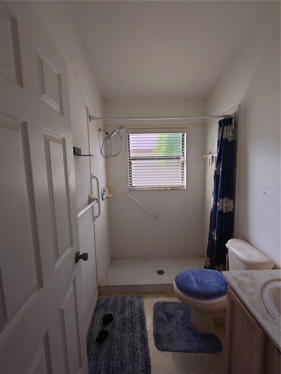 9335 CREEKSIDE CT — photo 13
