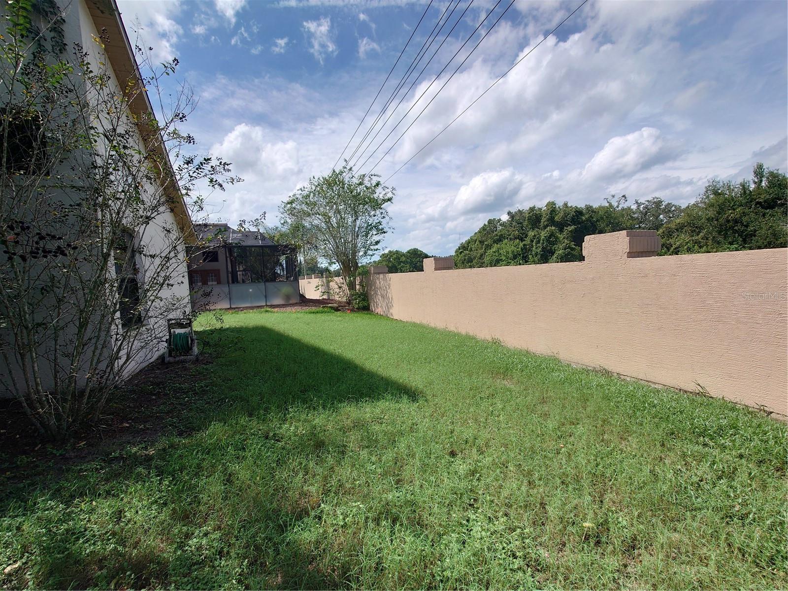 9335 CREEKSIDE CT — photo 10