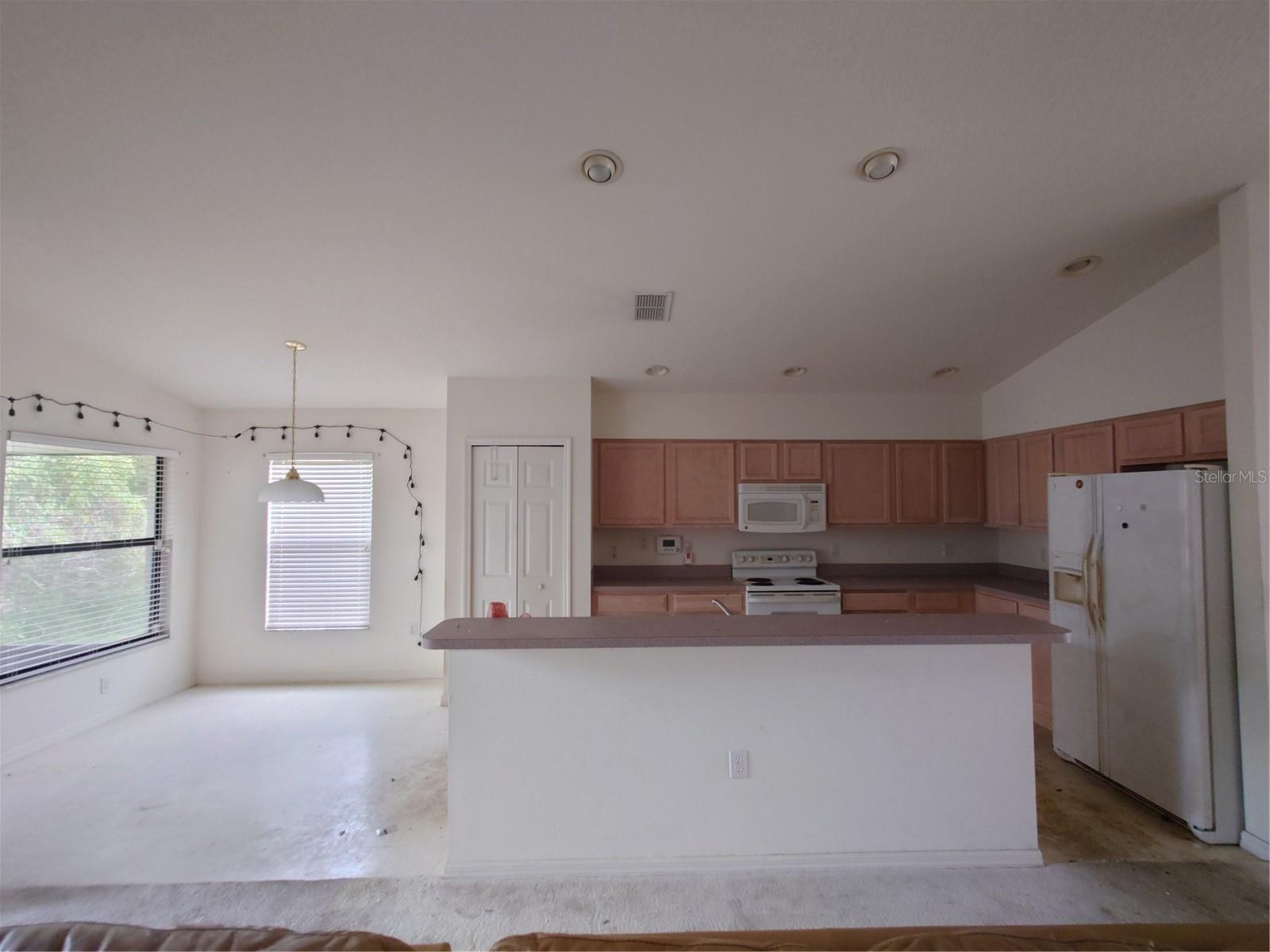 9335 CREEKSIDE CT — photo 7