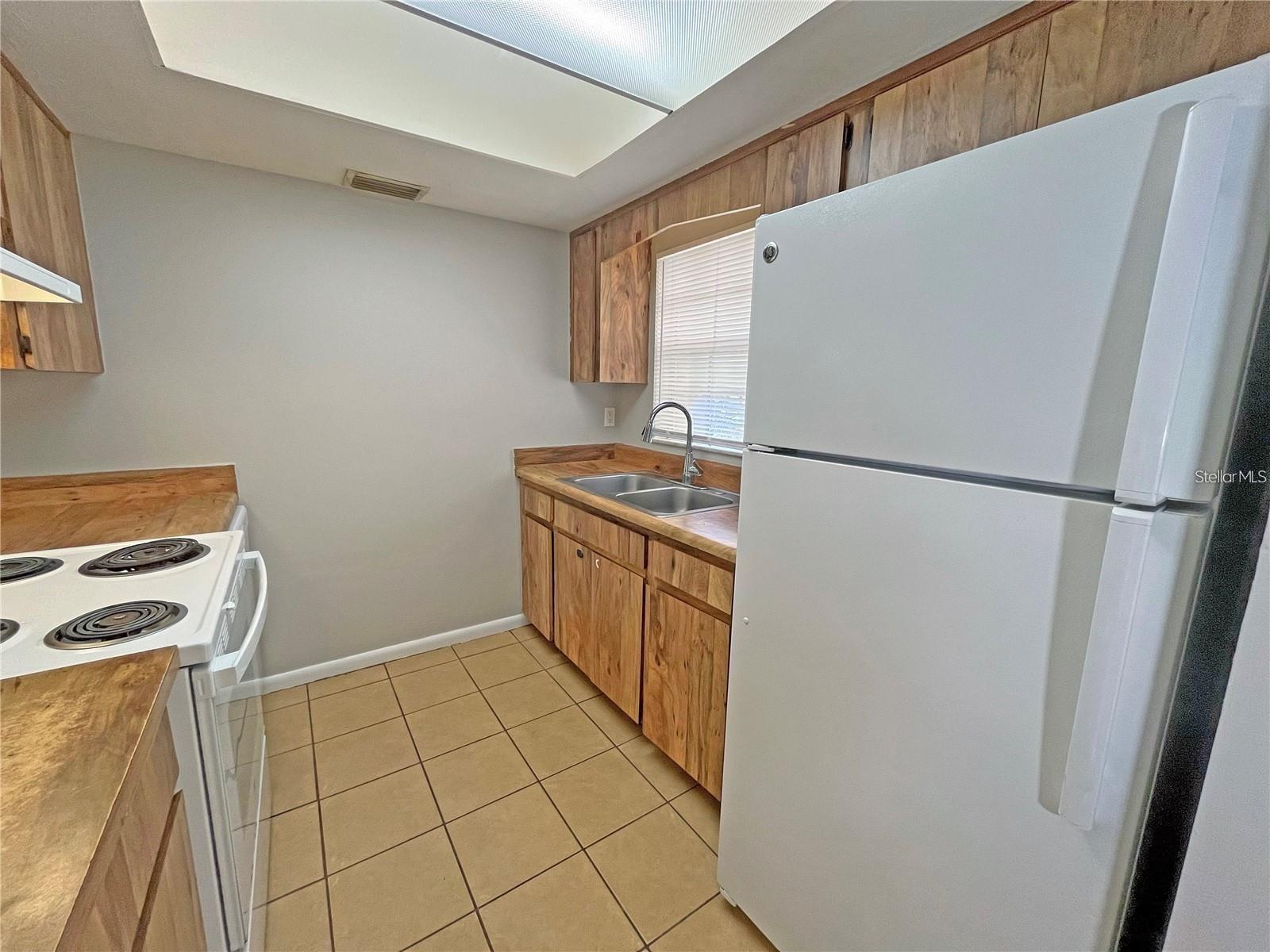 9509 FIELDVIEW CIR #A — photo 11