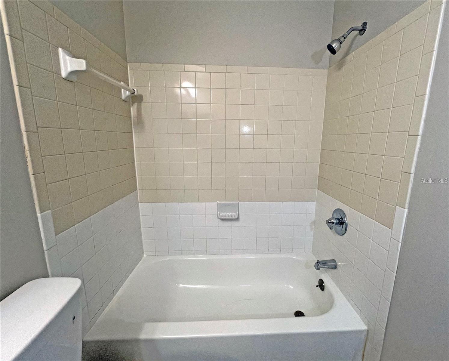 9509 FIELDVIEW CIR #A — photo 16