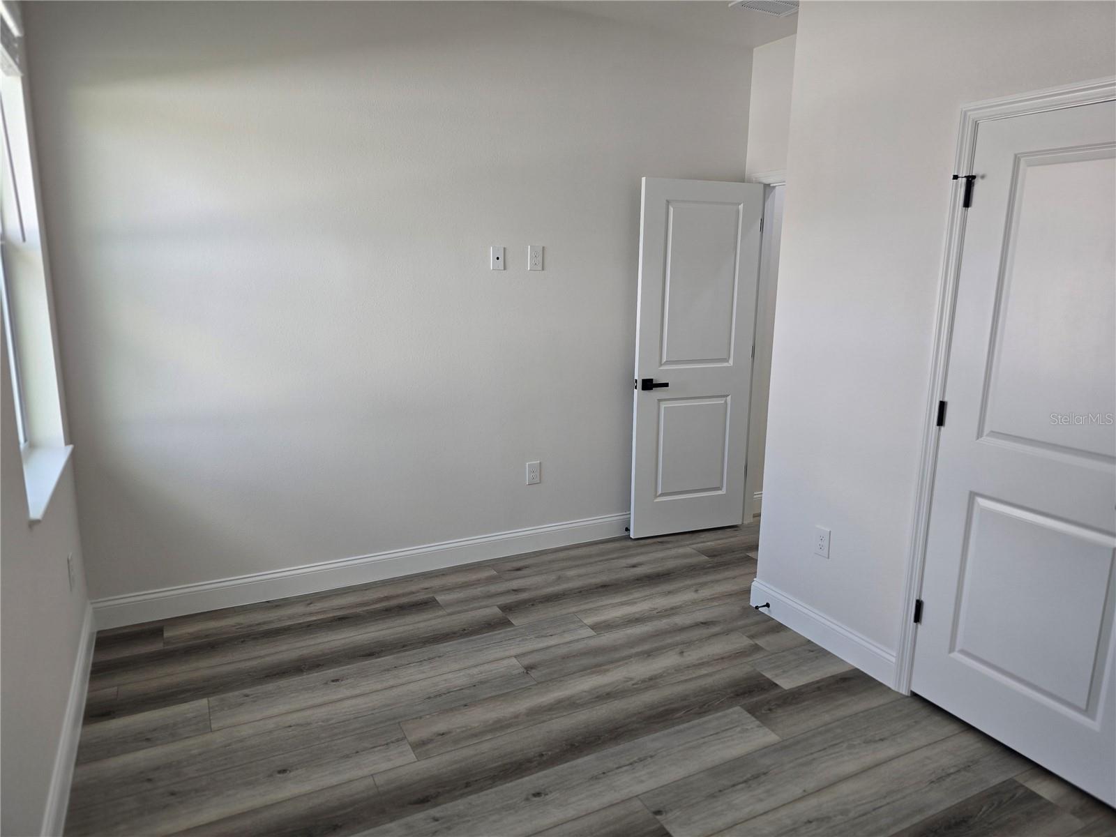 2935 VEDADO ST — photo 22