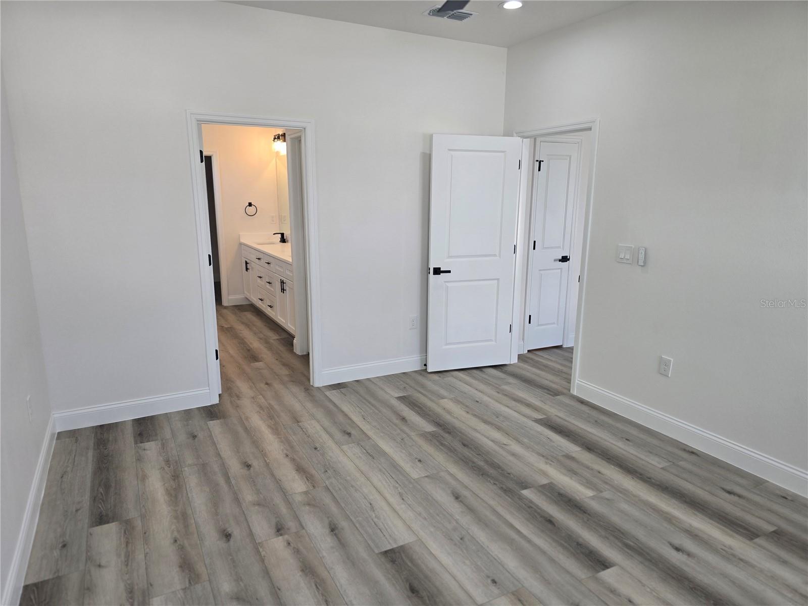 2935 VEDADO ST — photo 17