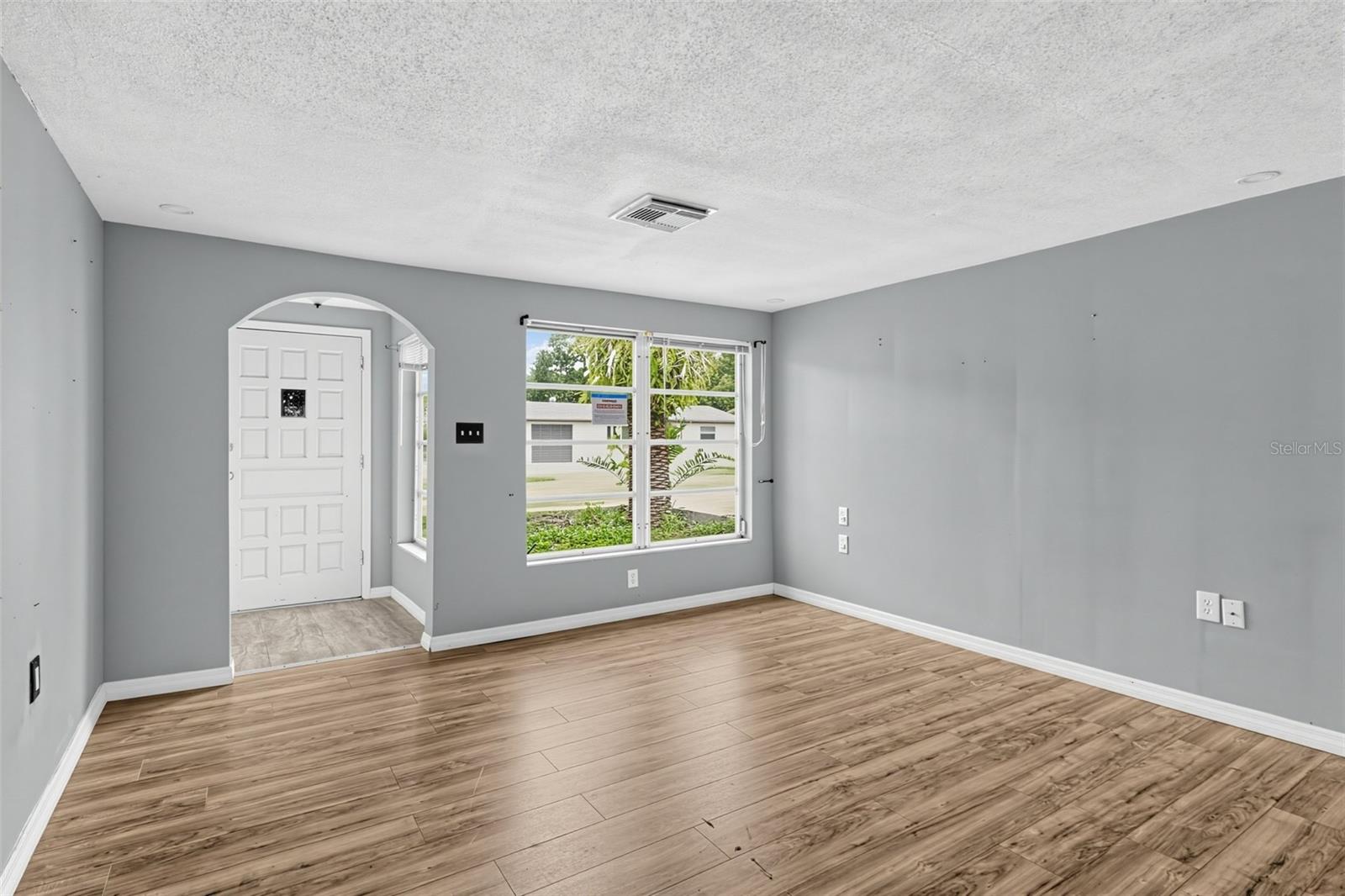 7340 MAYFIELD DR — photo 9