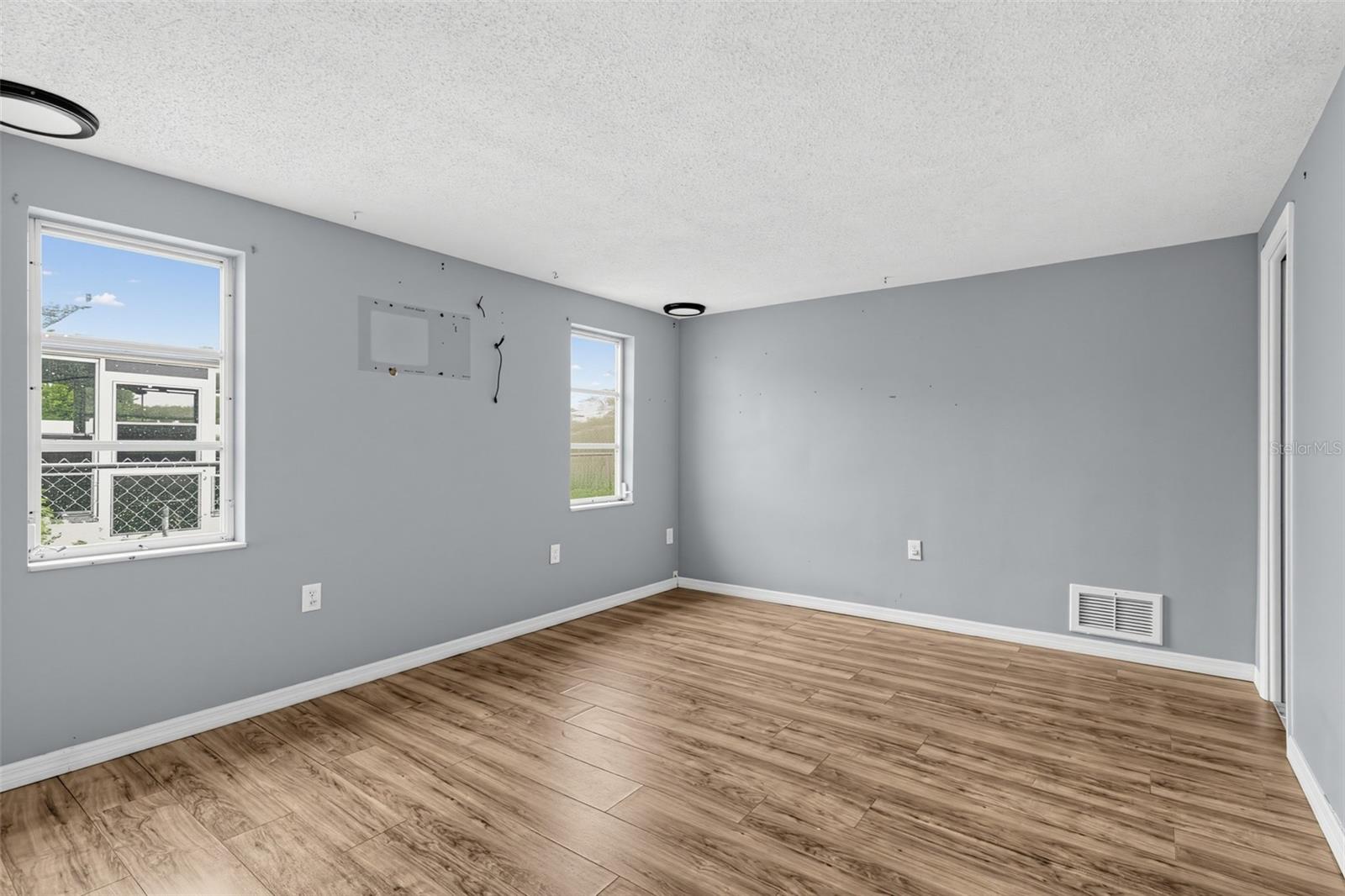 7340 MAYFIELD DR — photo 15
