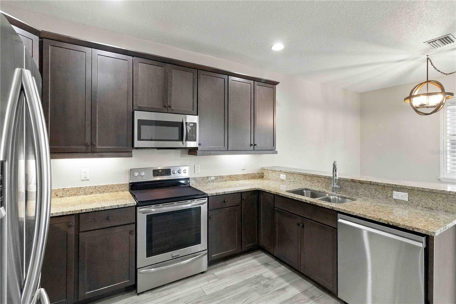 6310 S RICHARD AVE — photo 10