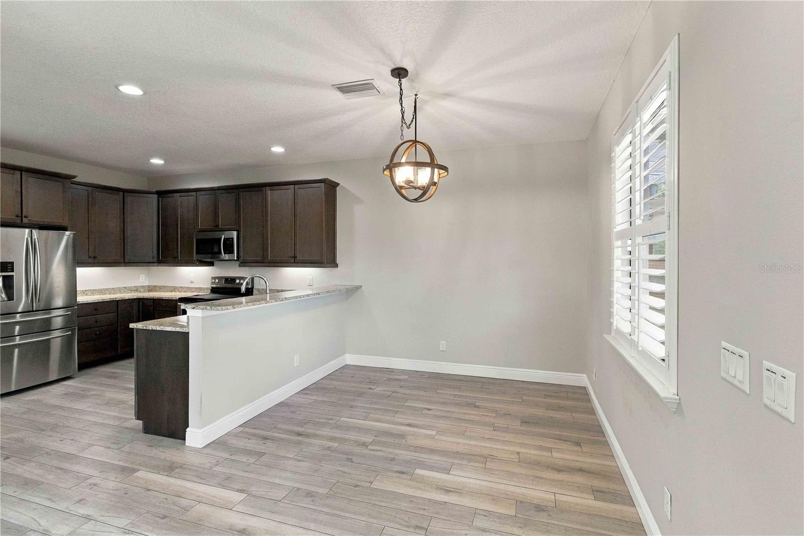 6310 S RICHARD AVE — photo 12