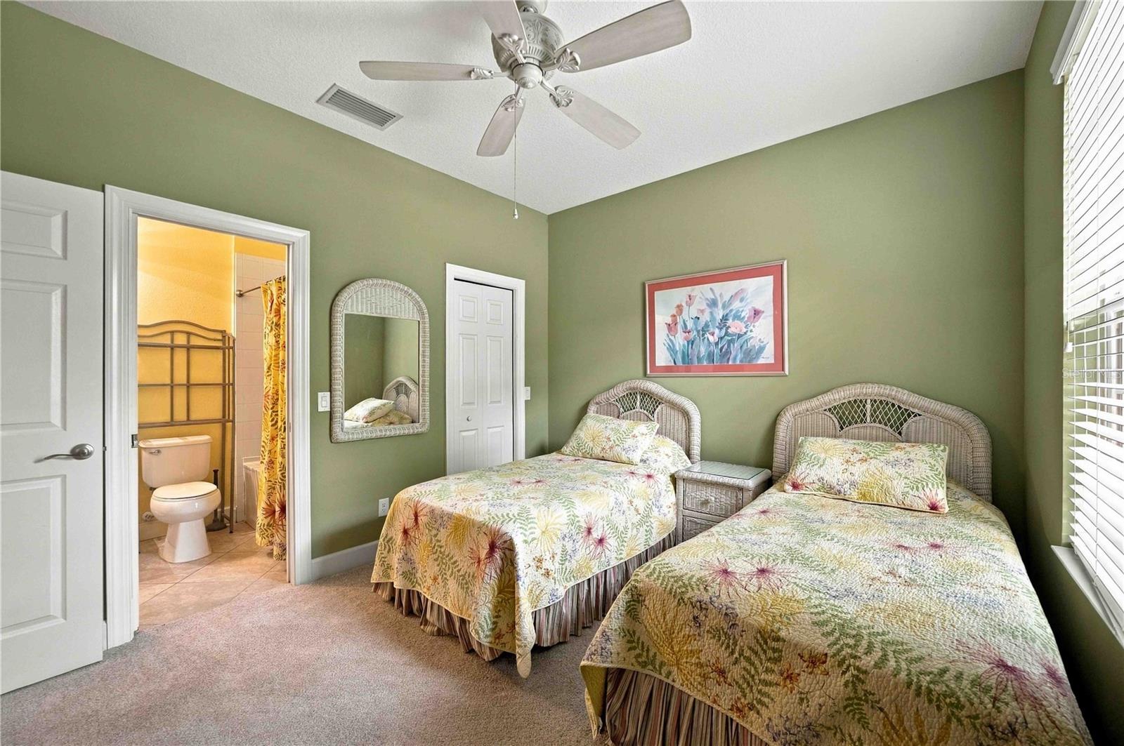 299 CAPULET DR — photo 38