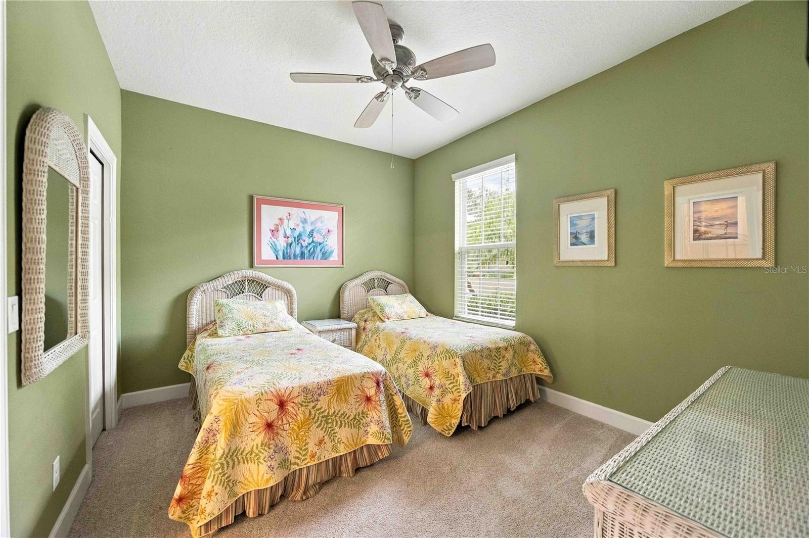 299 CAPULET DR — photo 36