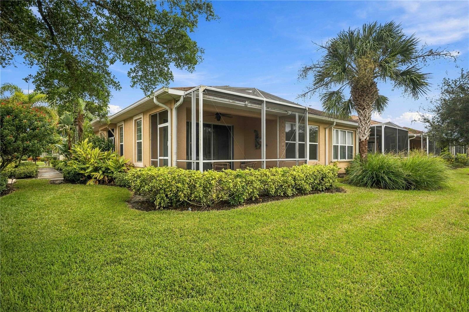 299 CAPULET DR — photo 41