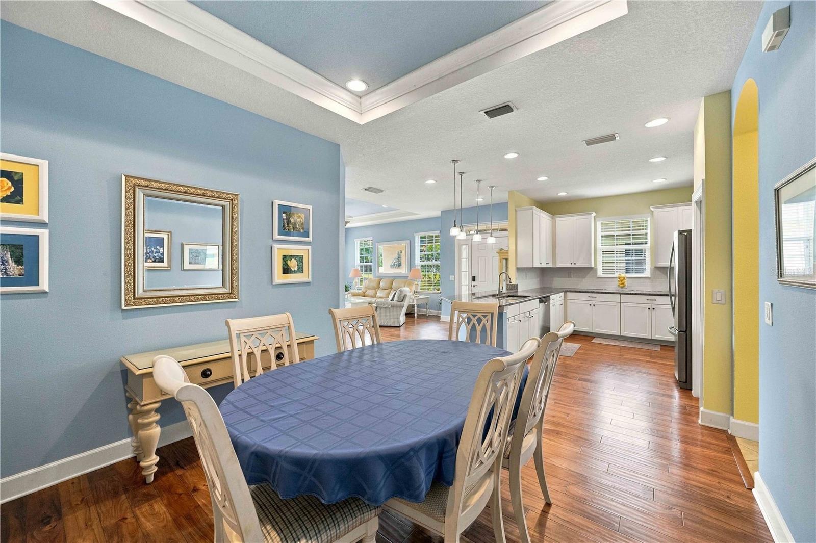 299 CAPULET DR — photo 21