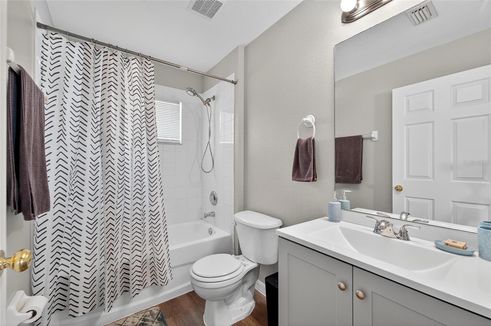 11812 LYNMOOR DR — photo 13
