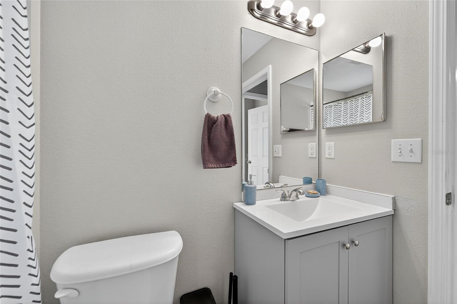 11812 LYNMOOR DR — photo 14