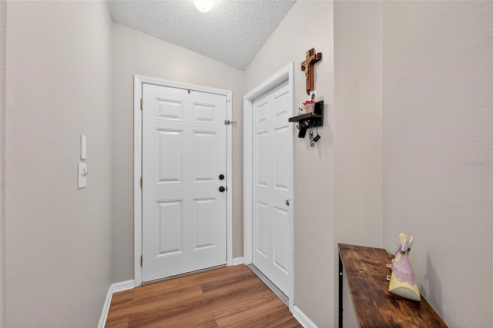 11812 LYNMOOR DR — photo 43