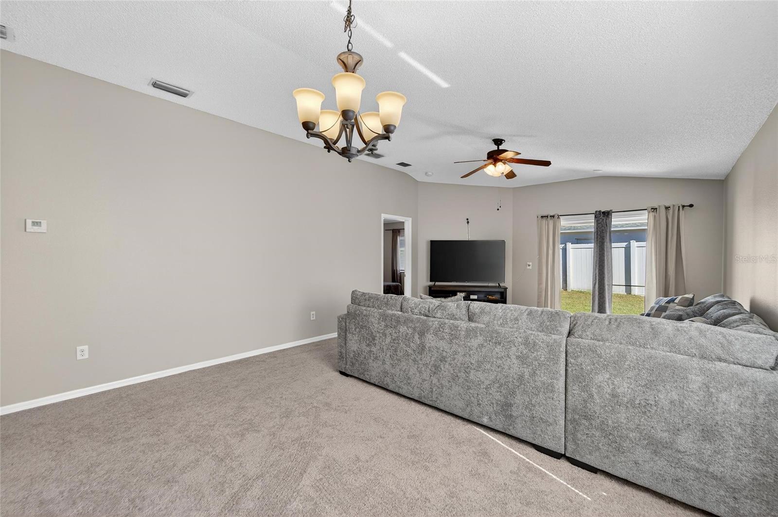 11812 LYNMOOR DR — photo 32