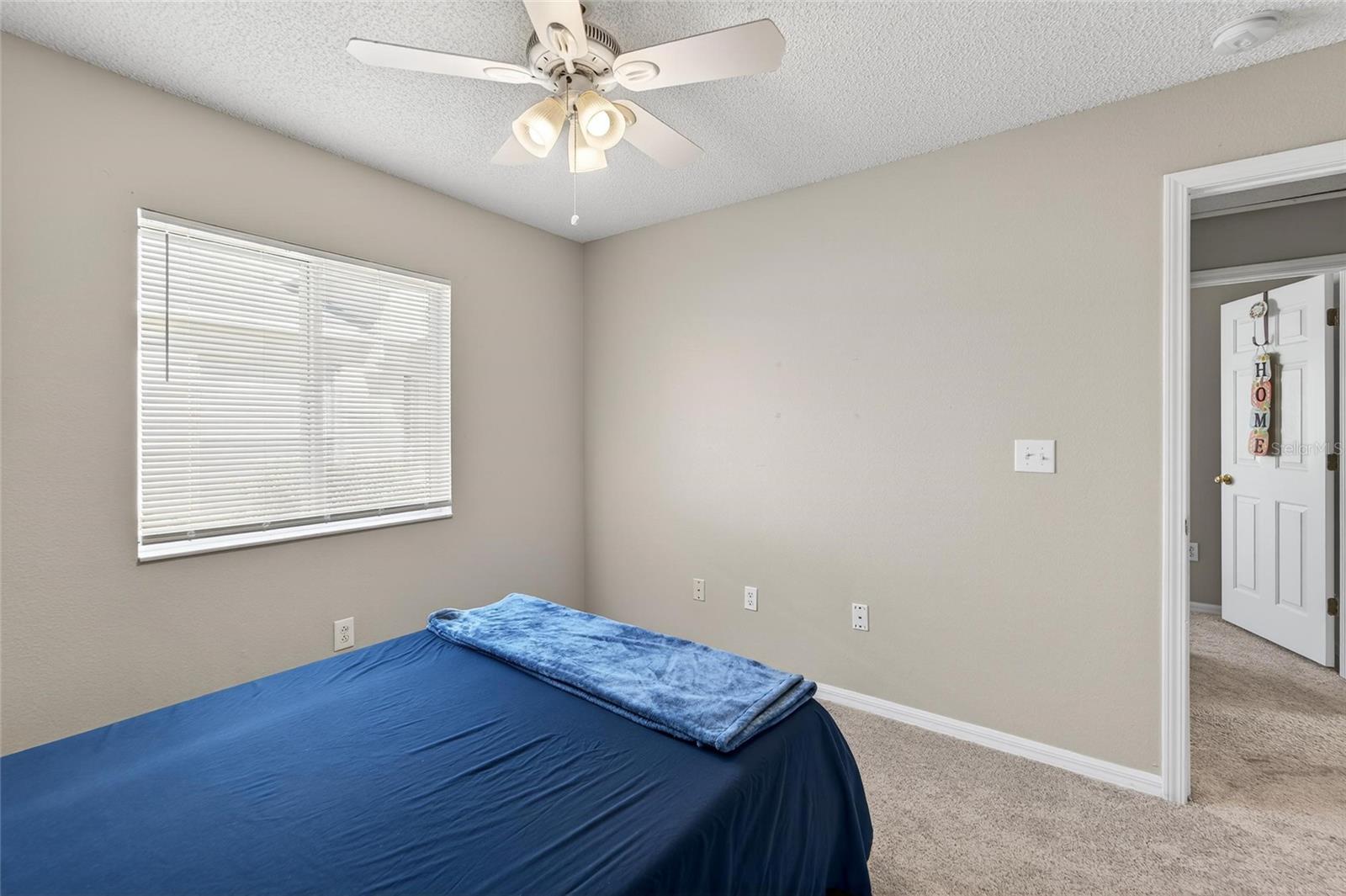 11812 LYNMOOR DR — photo 11