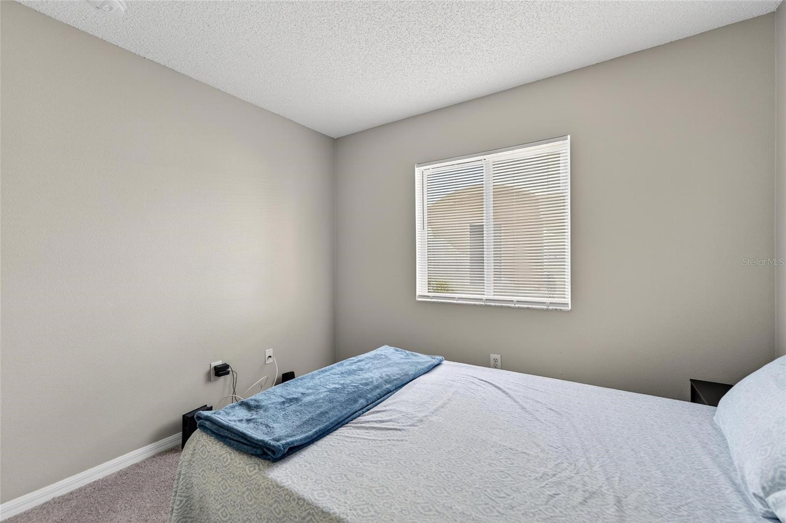 11812 LYNMOOR DR — photo 17