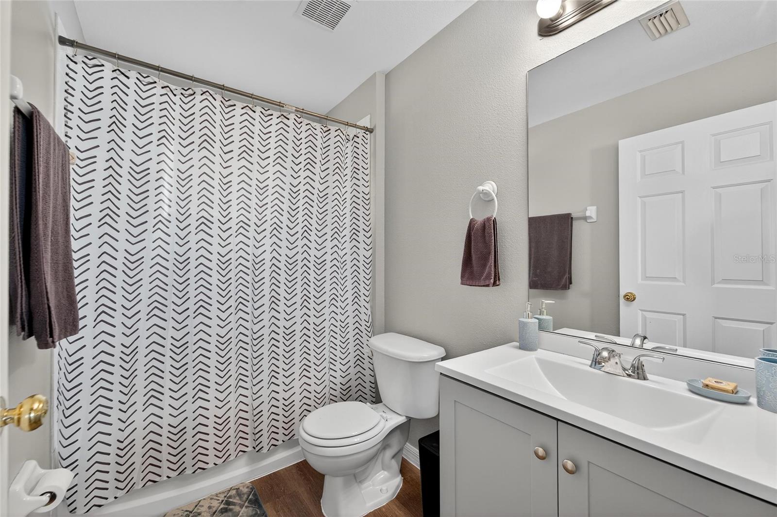 11812 LYNMOOR DR — photo 12