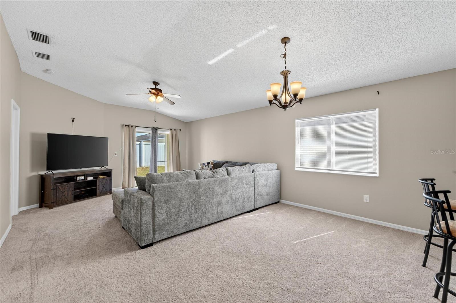 11812 LYNMOOR DR — photo 25