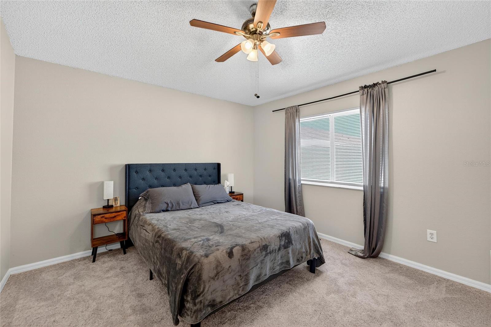 11812 LYNMOOR DR — photo 18