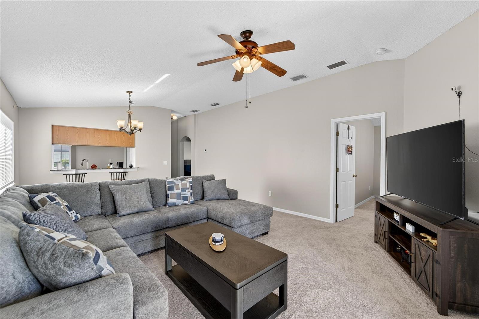 11812 LYNMOOR DR — photo 29