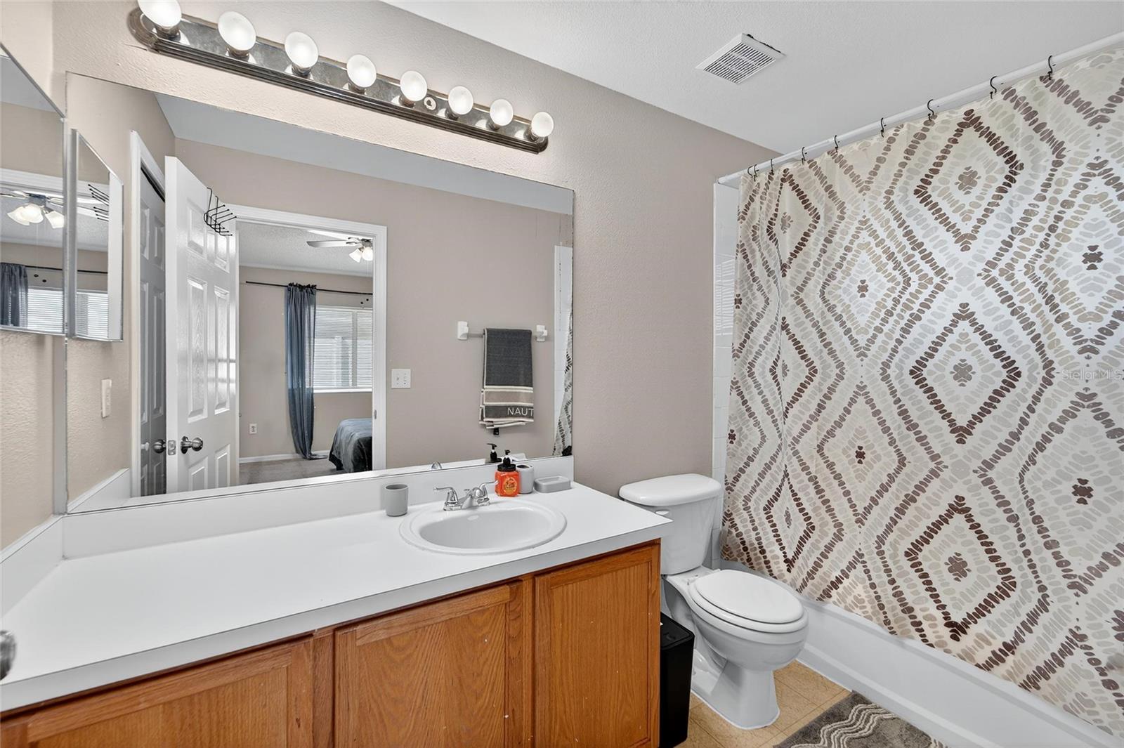 11812 LYNMOOR DR — photo 22