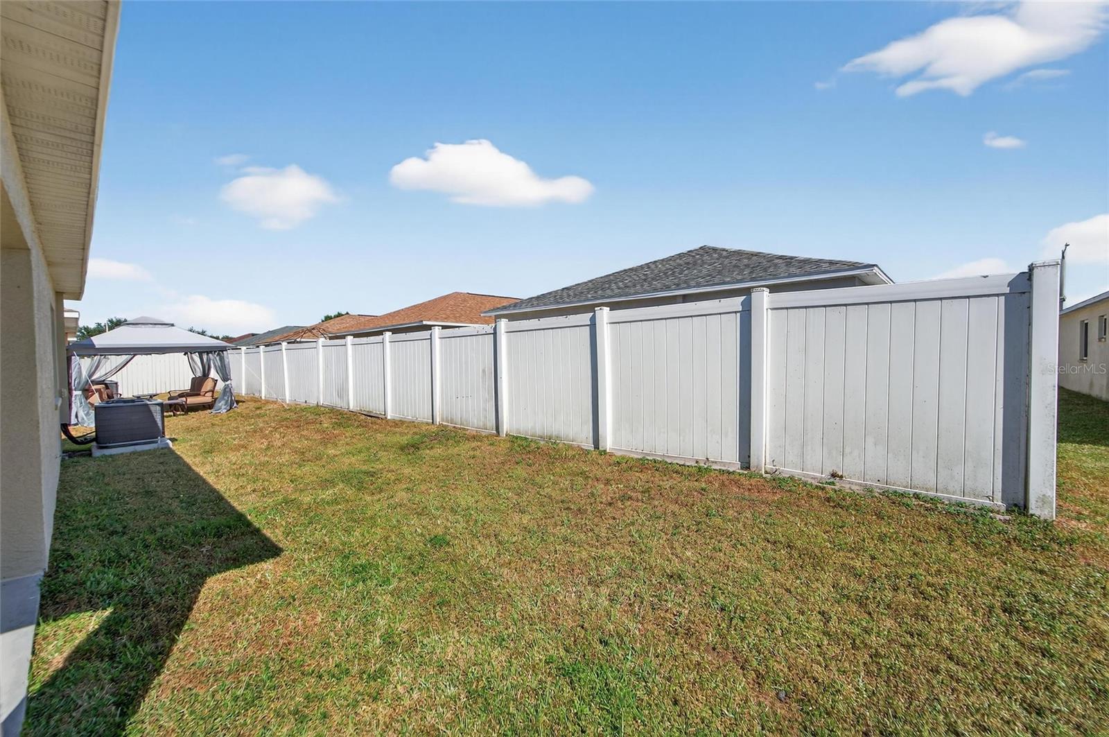 11812 LYNMOOR DR — photo 46