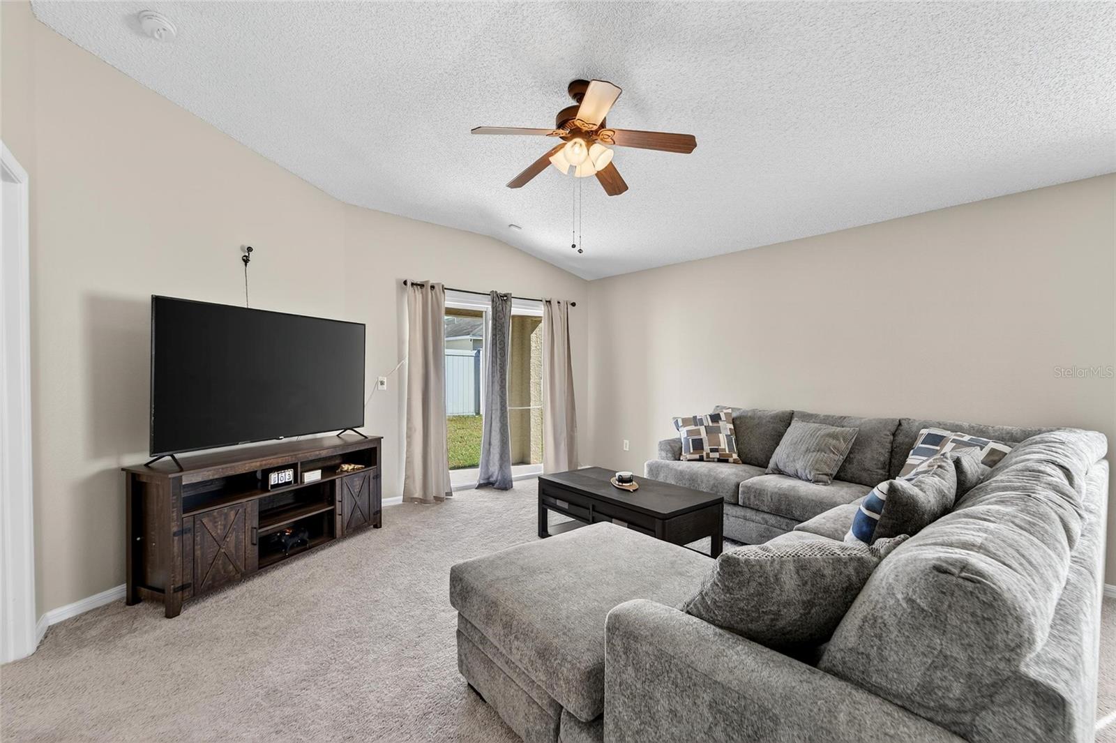 11812 LYNMOOR DR — photo 26