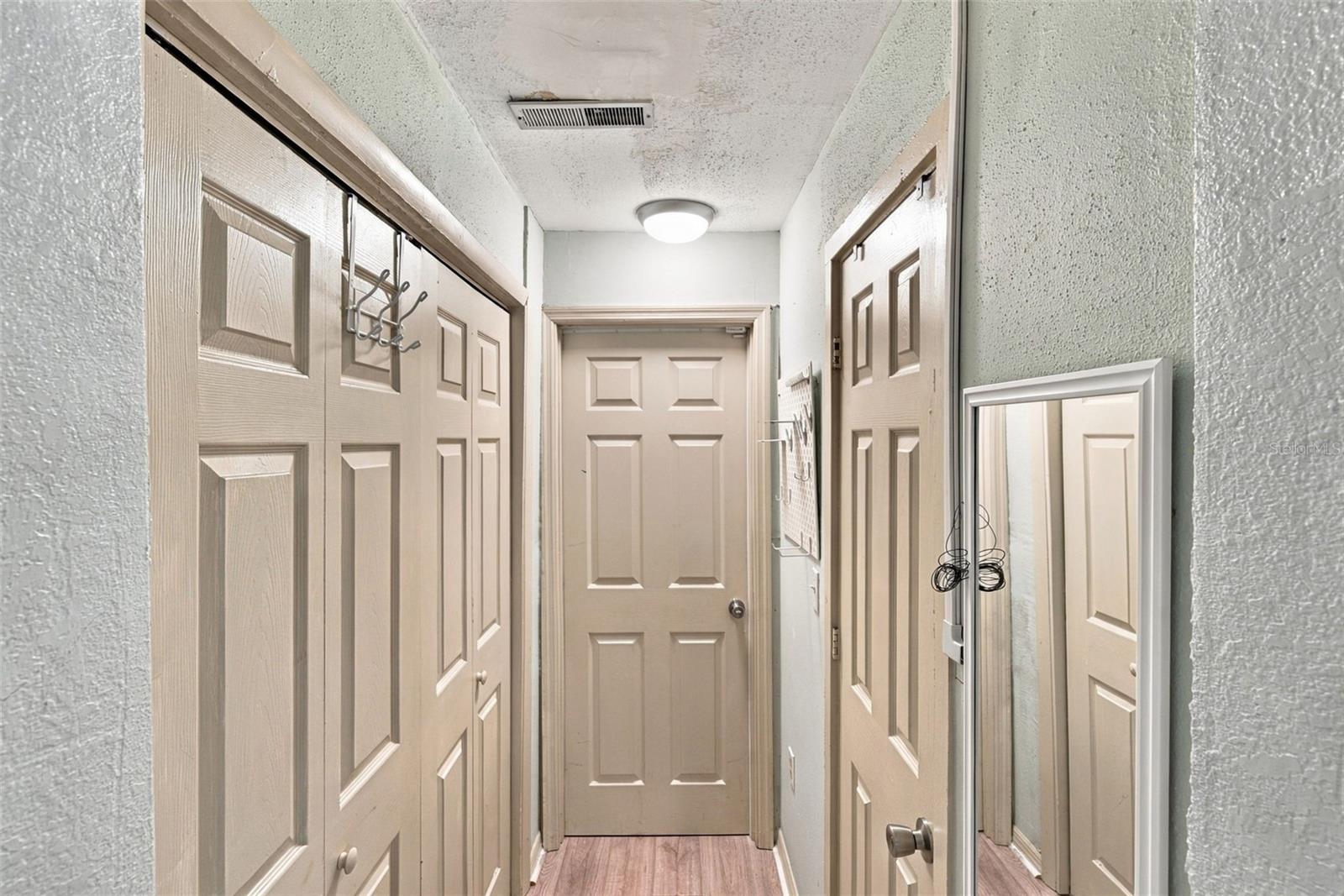 1548 ORANGE ST — photo 37