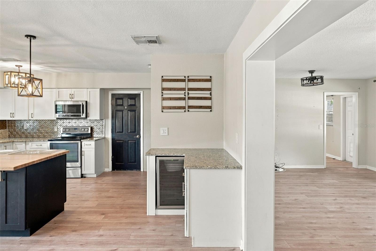 1548 ORANGE ST — photo 13