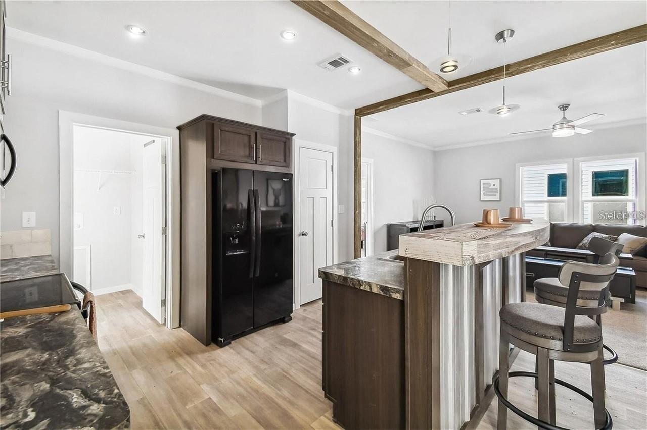 10029 HAMP DR — photo 10