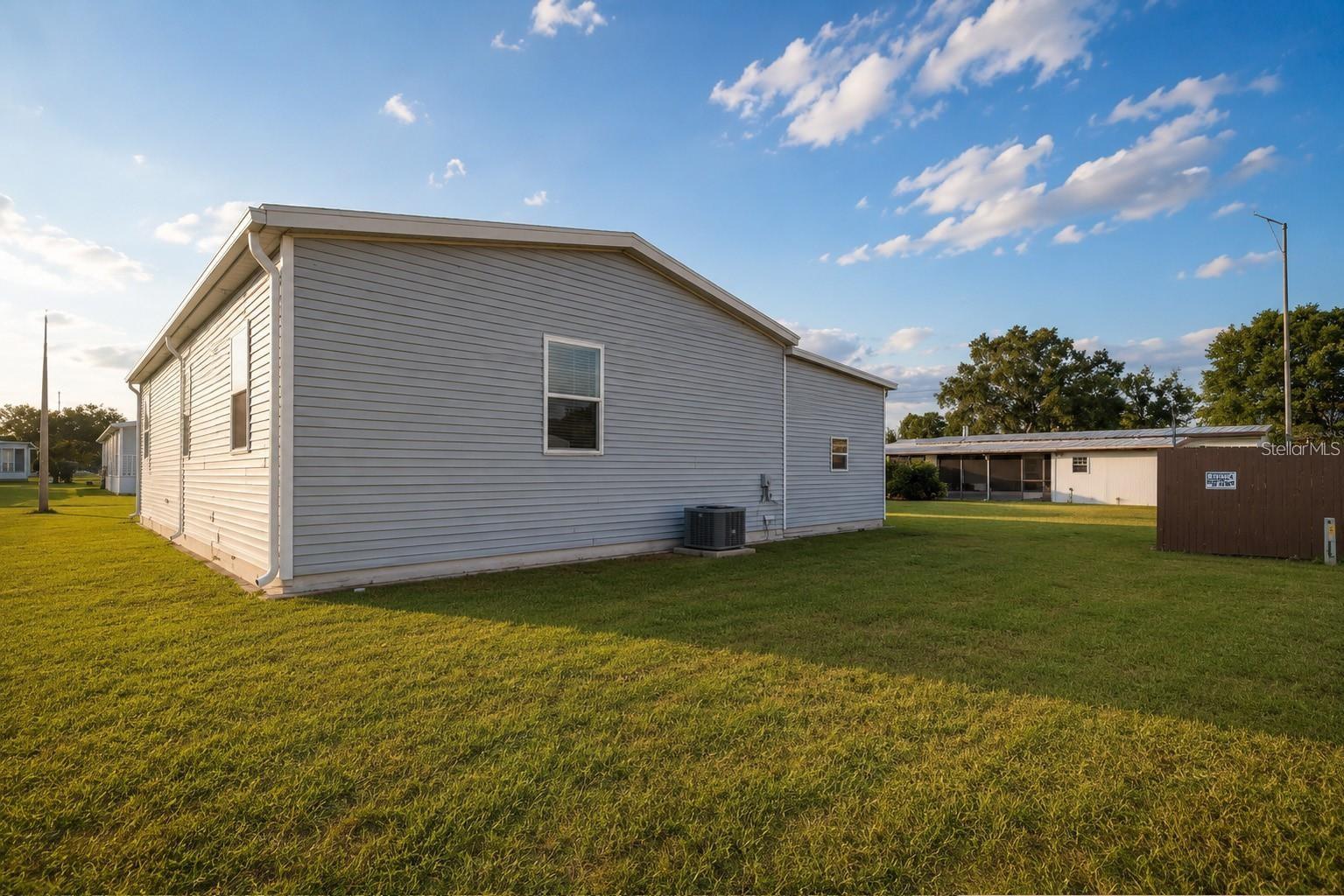 10029 HAMP DR — photo 40