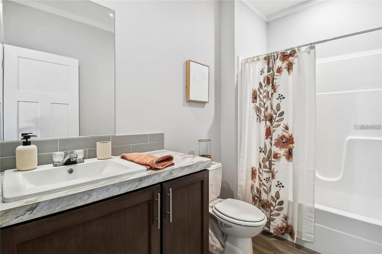 10029 HAMP DR — photo 27