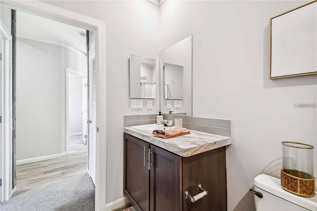 10029 HAMP DR — photo 26