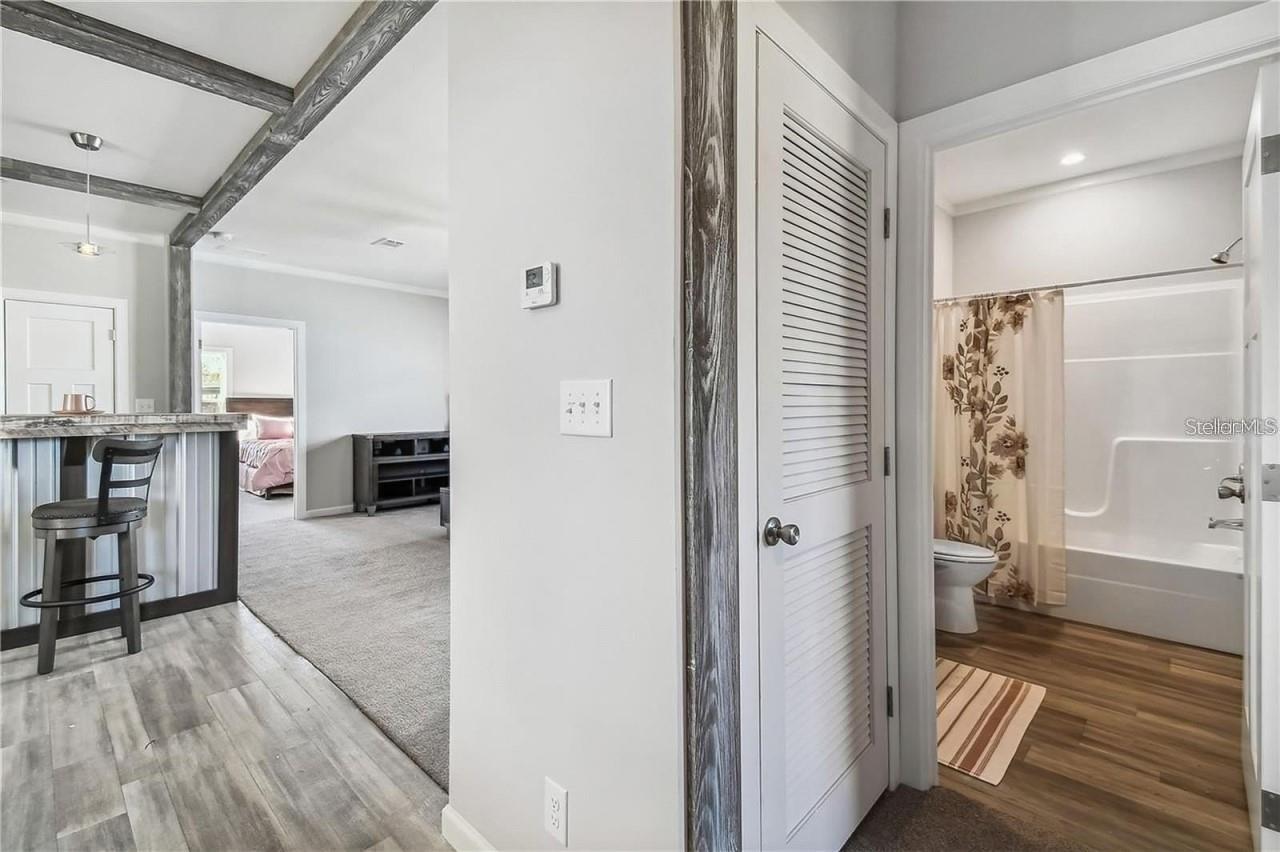 10029 HAMP DR — photo 23