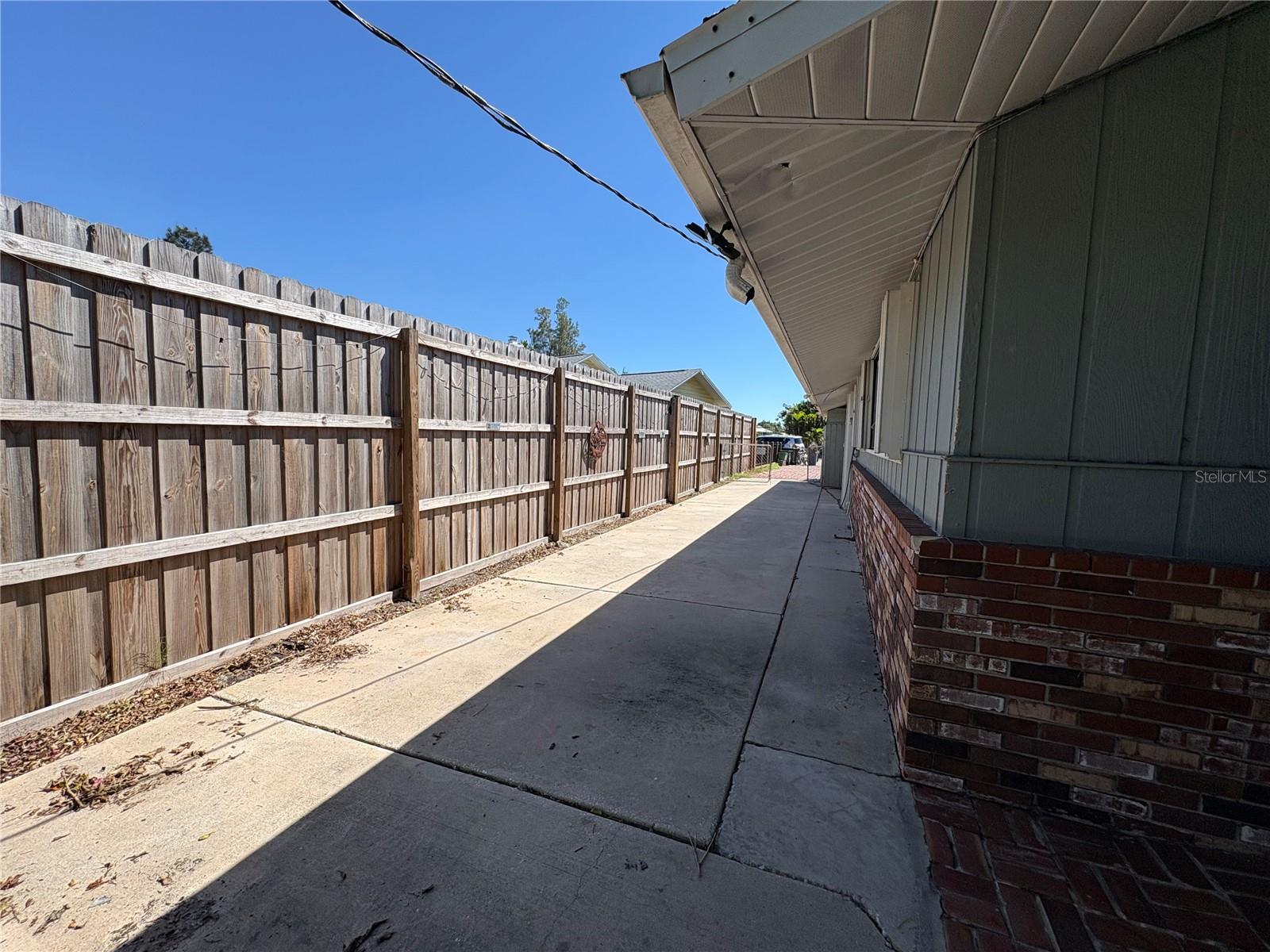 108 SUNRISE DR — photo 40