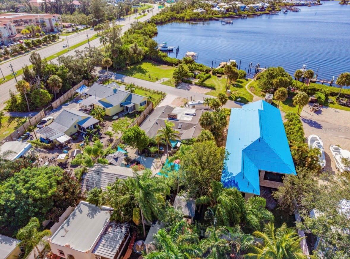 108 SUNRISE DR — photo 42
