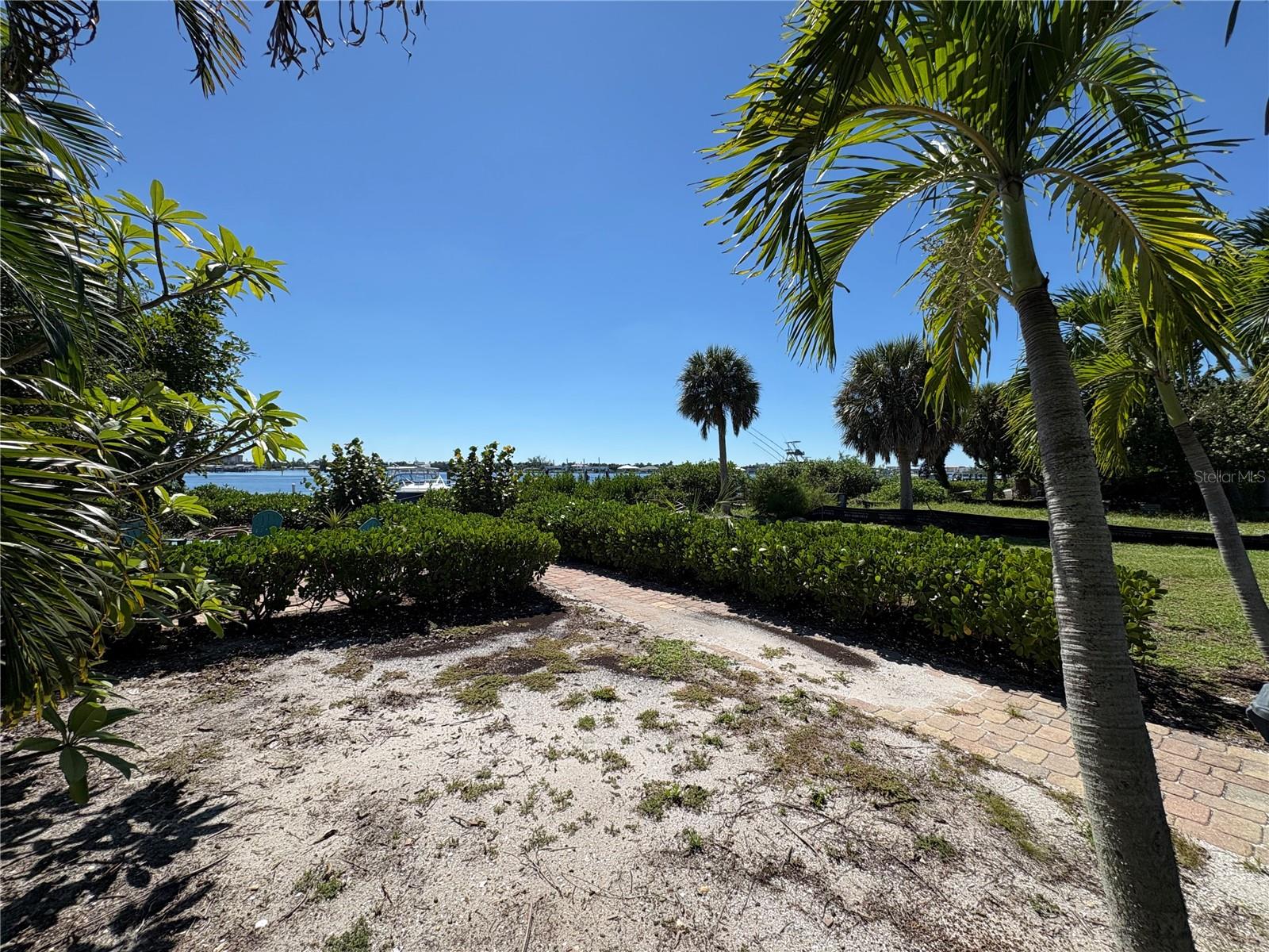 108 SUNRISE DR — photo 20