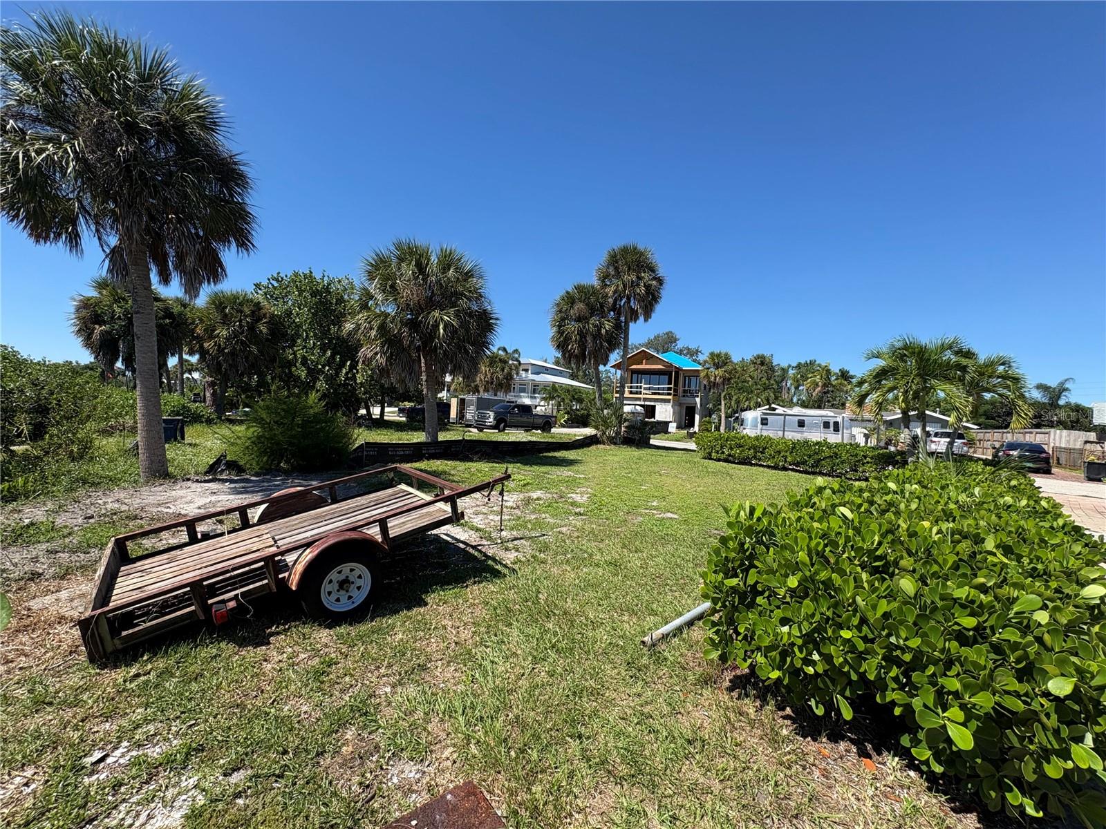 108 SUNRISE DR — photo 17