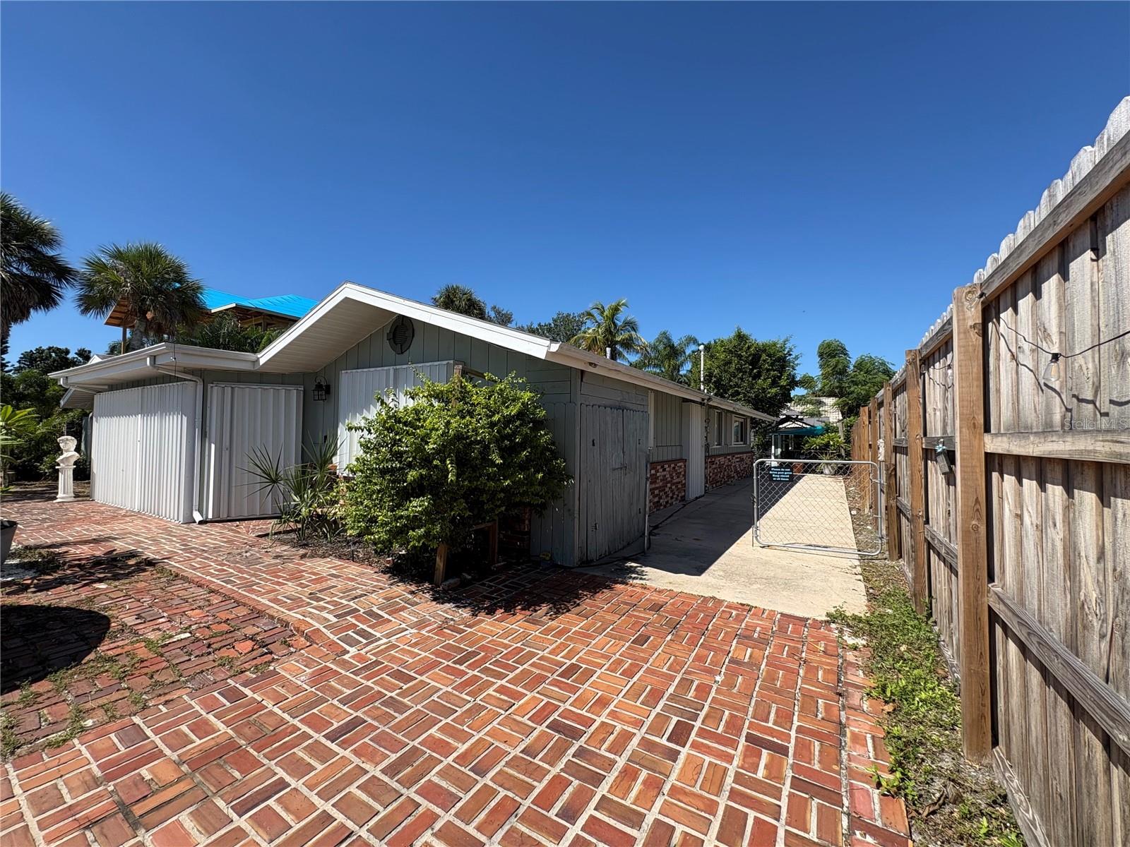 108 SUNRISE DR — photo 26