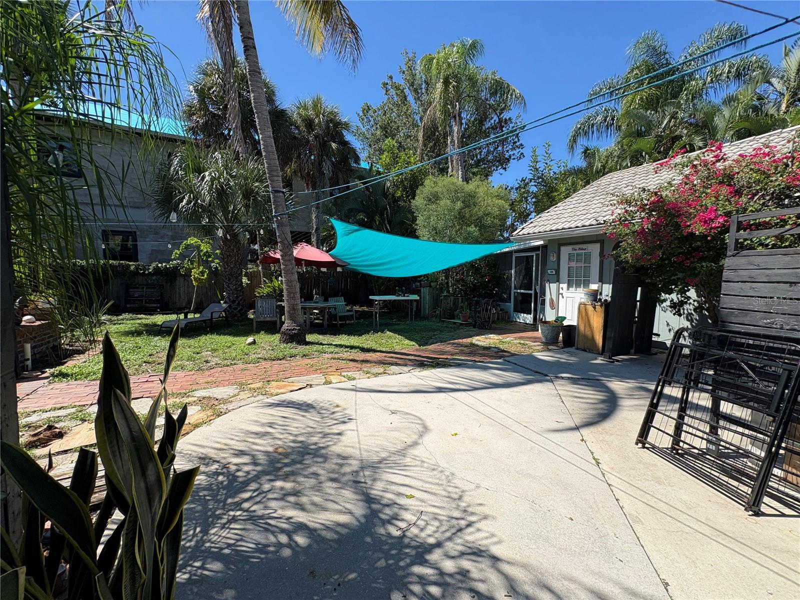 108 SUNRISE DR — photo 32
