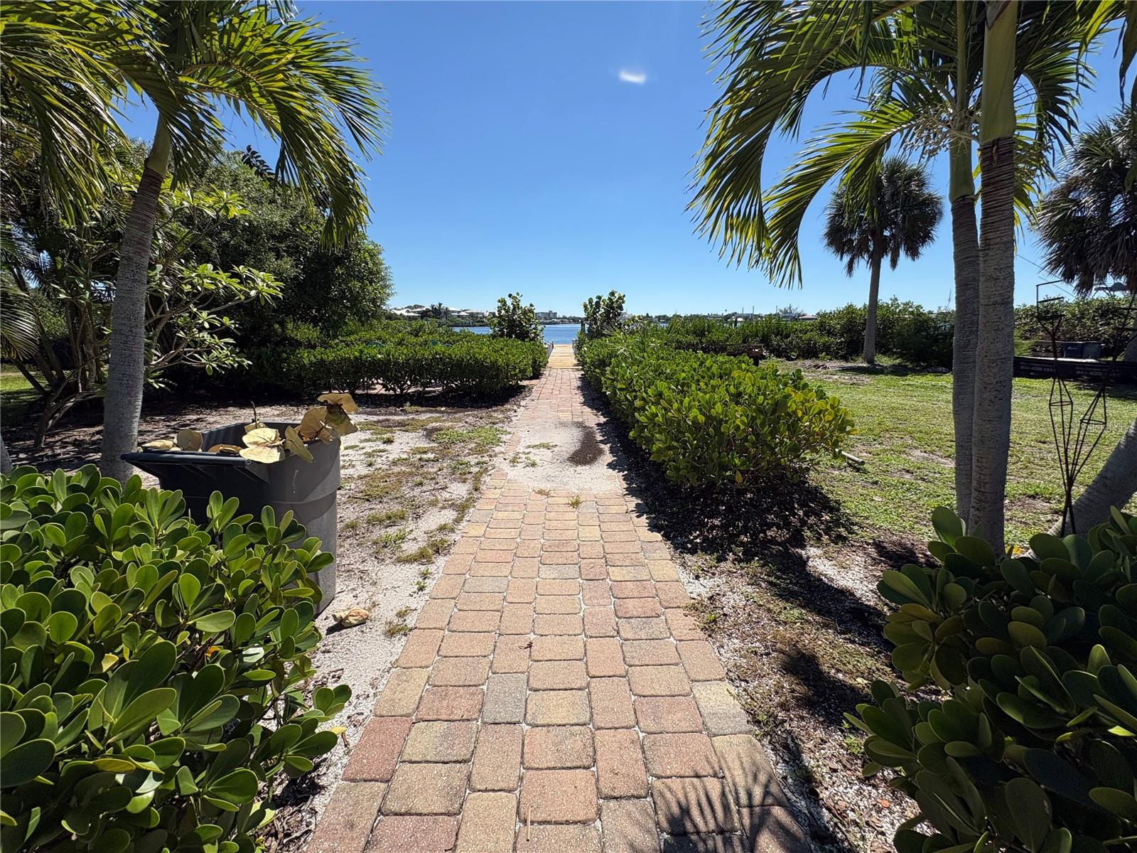 108 SUNRISE DR — photo 19