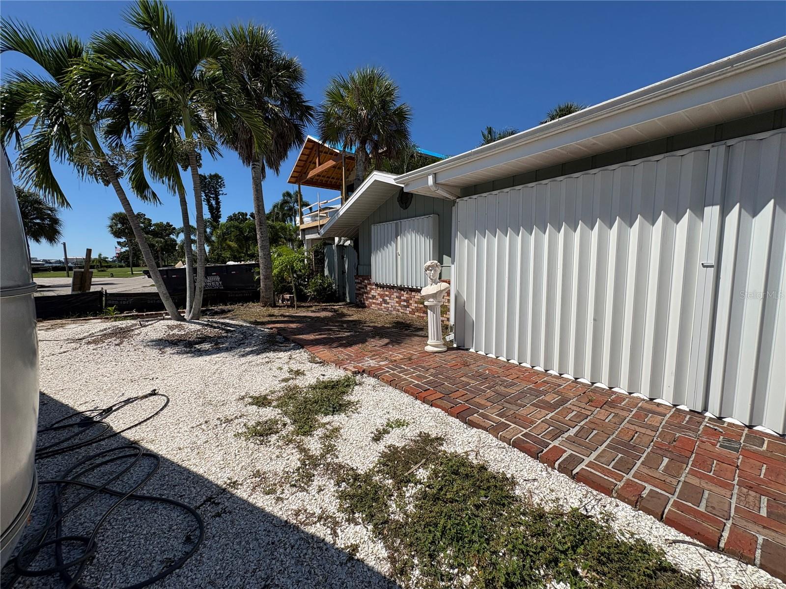 108 SUNRISE DR — photo 24