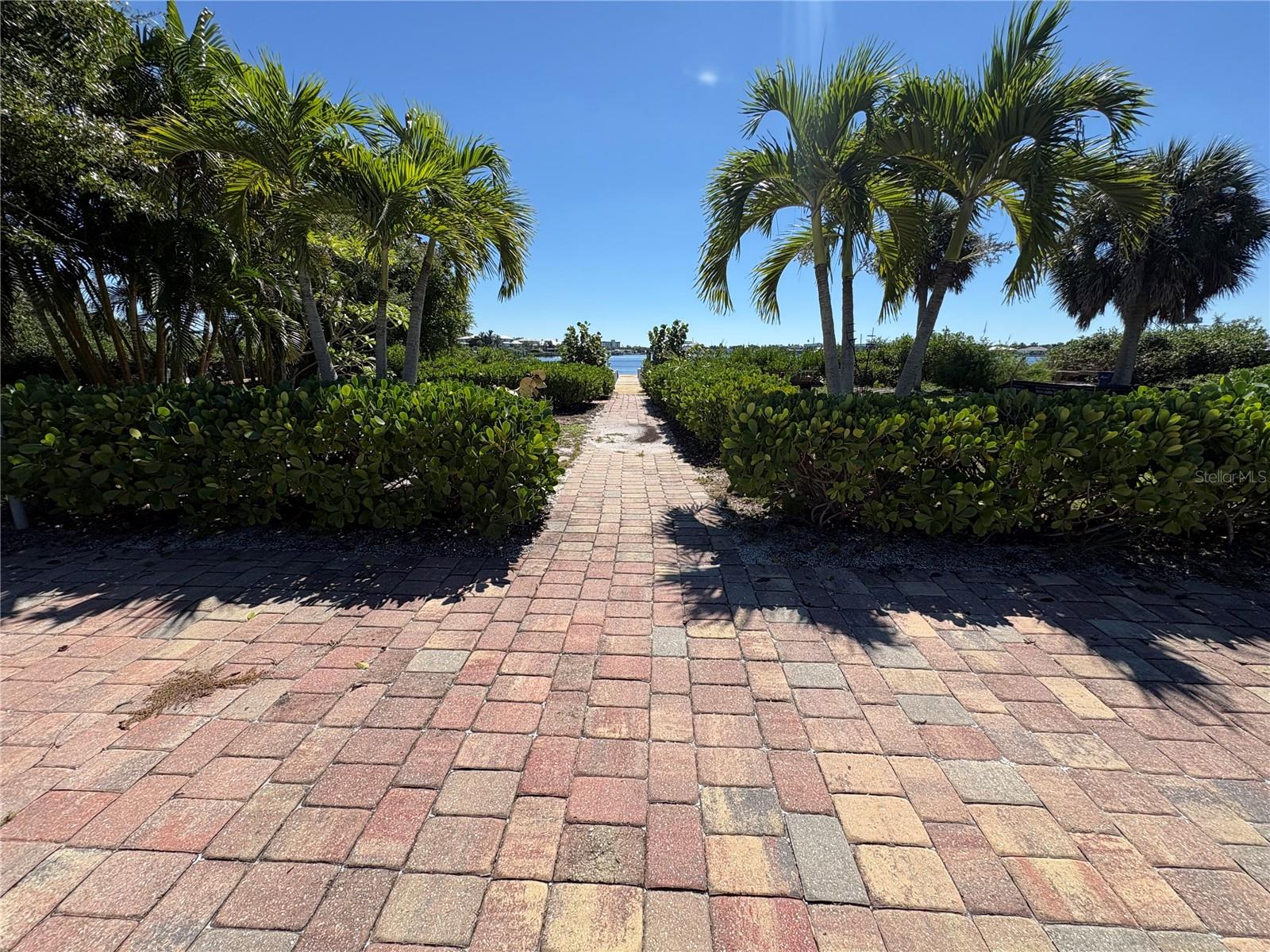 108 SUNRISE DR — photo 12
