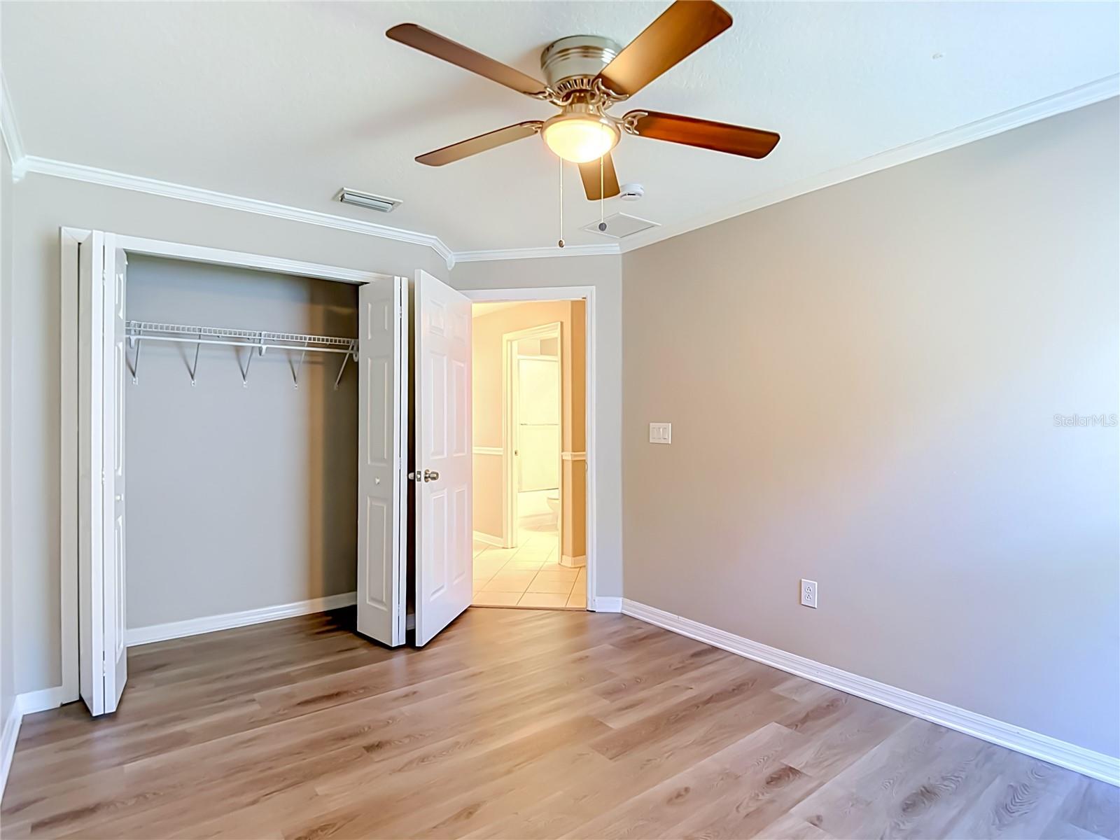 5423 BRADDOCK DR — photo 37