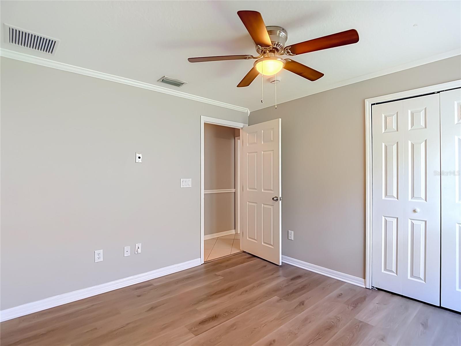 5423 BRADDOCK DR — photo 41