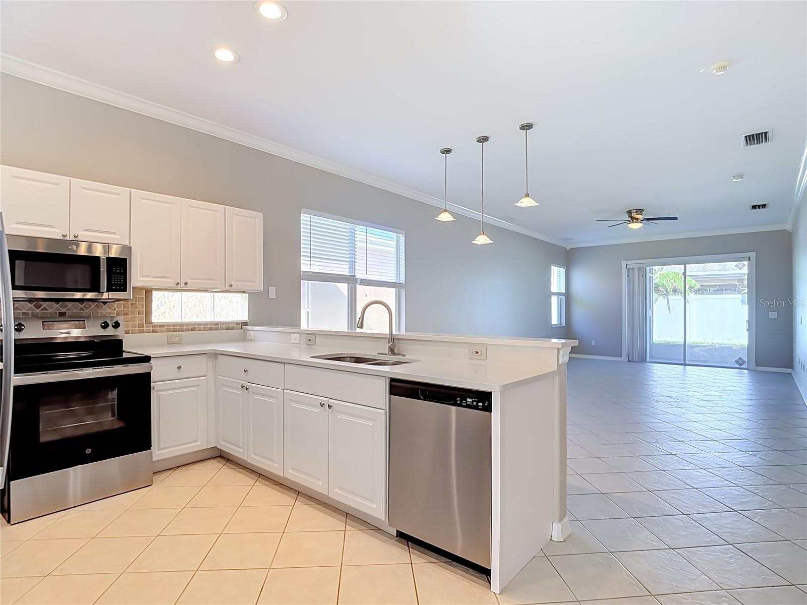 5423 BRADDOCK DR — photo 16
